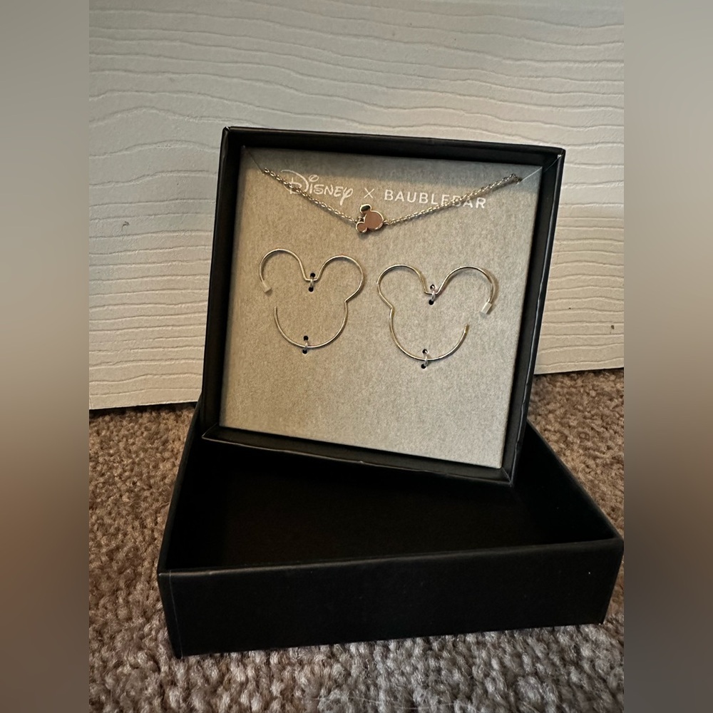 Disney X Baublebar Minnie Mouse Earrings and Necklace set - Silver